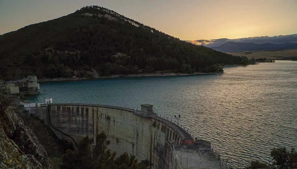 Presa embalse de Alloz